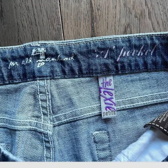7 For All Mankind Lexie Bootcut Jeans Size 30x31 Petite "A" Pocket Denim Flare - Picture 3 of 6
